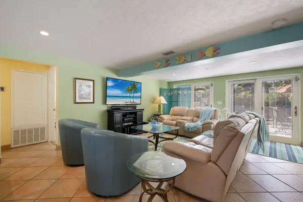125 CRESCENT DR, Anna Maria, FL 34216