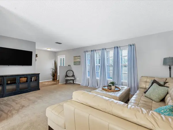 6733 PENNSYLVANIA AVE, Sarasota, FL 34243