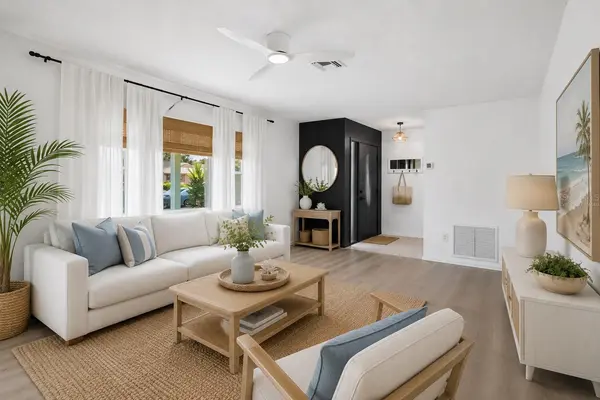 4825 HUNTLEIGH DR, Sarasota, FL 34233
