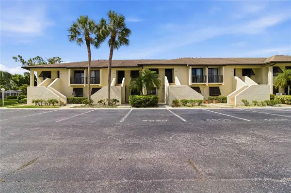4620 LONGWATER #85, Sarasota, FL 34235