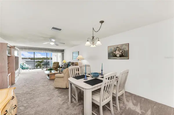 8977 MIDNIGHT PASS RD #219, Sarasota, FL 34242
