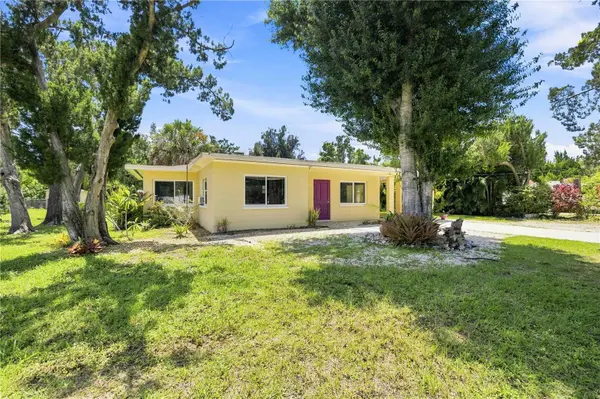 114 LAKEVIEW DR, Nokomis, FL 34275