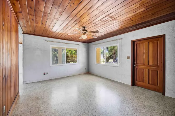 114 LAKEVIEW DR, Nokomis, FL 34275
