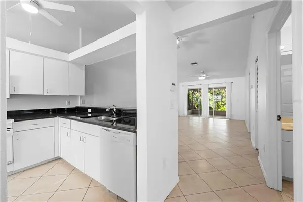 630 N JEFFERSON AVE #19, Sarasota, FL 34237