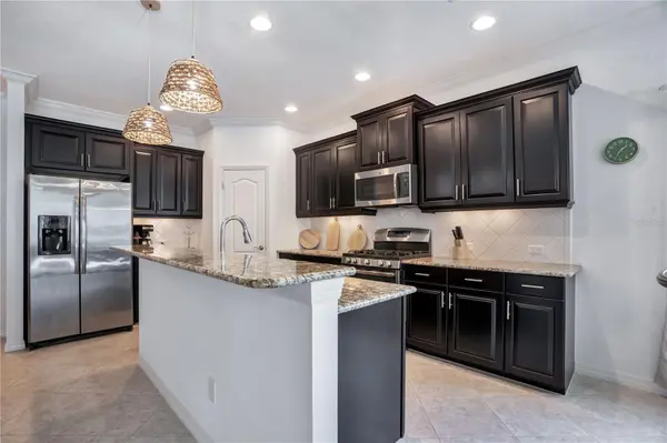 12225 WHISPER LAKE DR, Bradenton, FL 34211