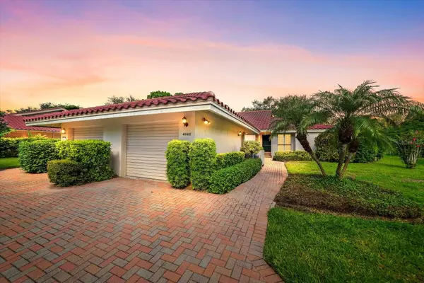 4942 KESTRAL PARK CIR #10, Sarasota, FL 34231