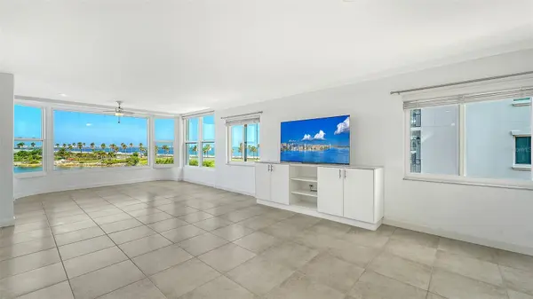 174 GOLDEN GATE PT #43, Sarasota, FL 34236