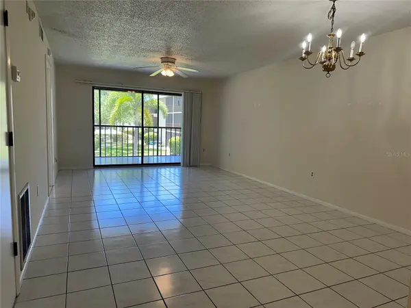 7205 CURTISS AVE #2B, Sarasota, FL 34231