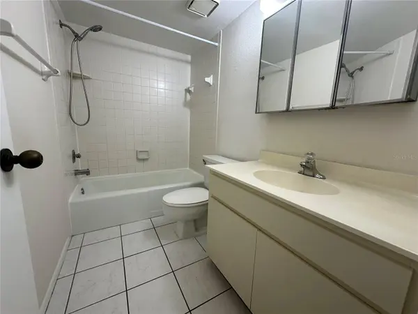 7205 CURTISS AVE #2B, Sarasota, FL 34231