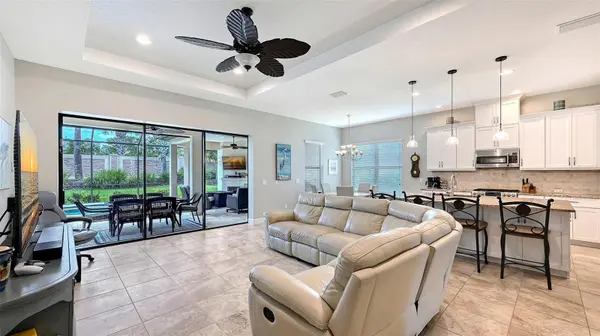 8716 AMARETTO AVE, Sarasota, FL 34238