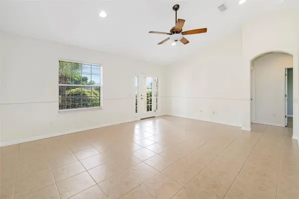 216 HIBISCUS ST, Nokomis, FL 34275