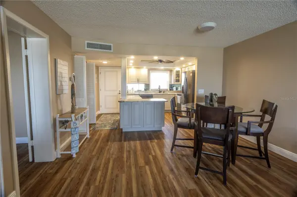 4525 COVE CIR #1107, St Petersburg, FL 33708