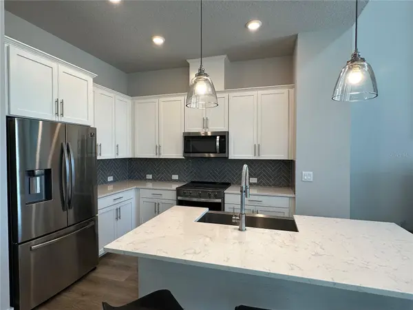 2328 LINDSTROM ST, Sarasota, FL 34237