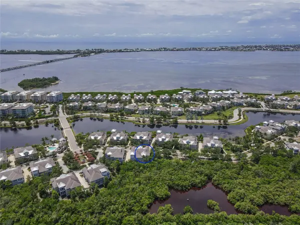 311 SAPPHIRE LAKE DR #202, Bradenton, FL 34209