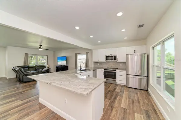 3220 37TH TER E, Bradenton, FL 34208
