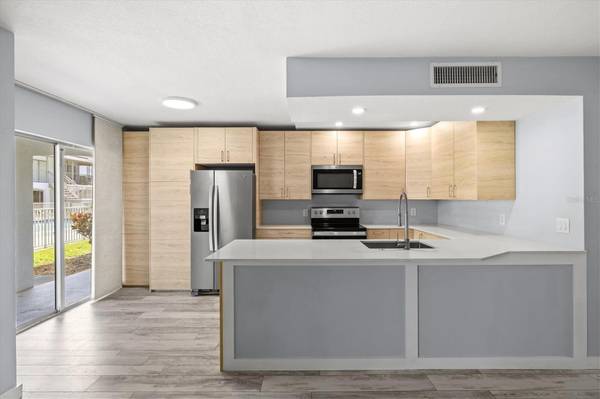 4035 S SCHOOL AVE #C5, Sarasota, FL 34231