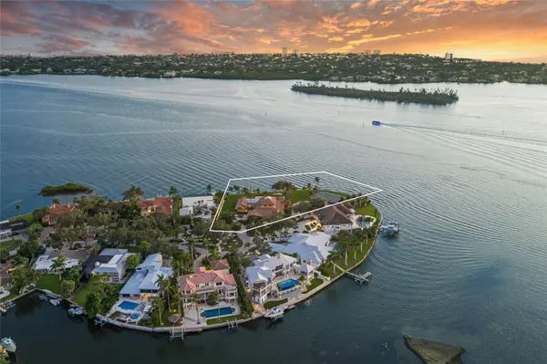 1136 N LAKE SHORE DR, Sarasota, FL 34231