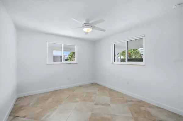 885 SPANISH DR N, Longboat Key, FL 34228