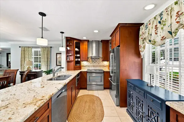 3252 RINGWOOD MEADOW #81, Sarasota, FL 34235