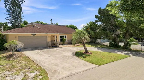 352 LAKE RD, Venice, FL 34293