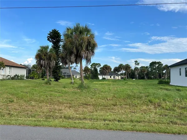 105 MARKER RD, Rotonda West, FL 33947