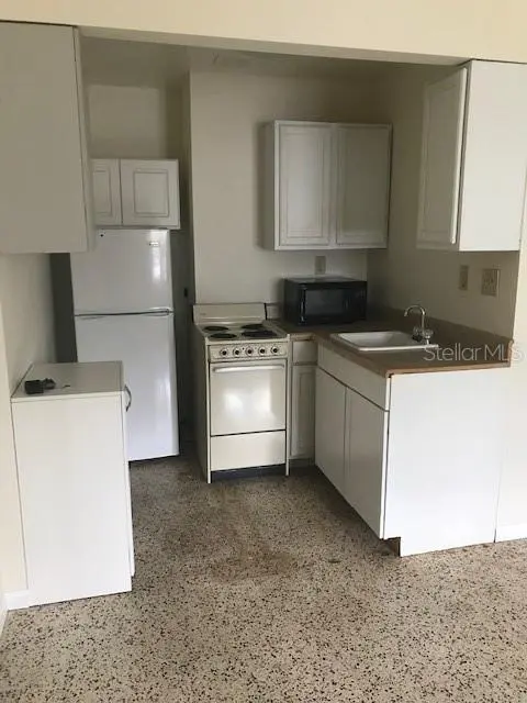 2117 BAY ST #2, Sarasota, FL 34237