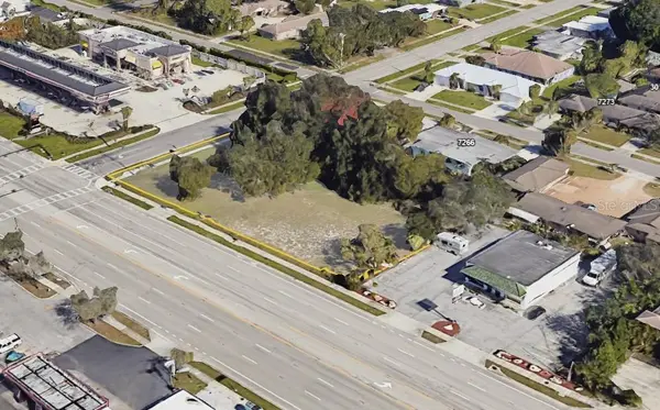 7309 N TAMIAMI TRL, Sarasota, FL 34243