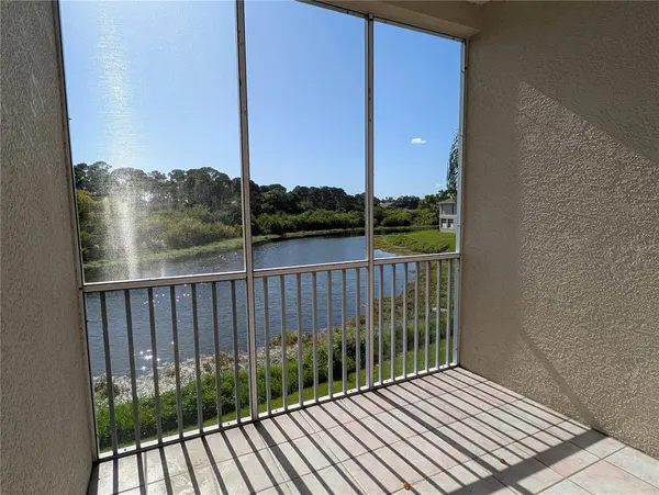 8390 WINGATE DR #525, Sarasota, FL 34238