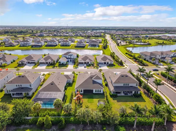16552 STAR GRASS CIR, Bradenton, FL 34211