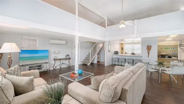 3453 GULF OF MEXICO DR #200, Longboat Key, FL 34228