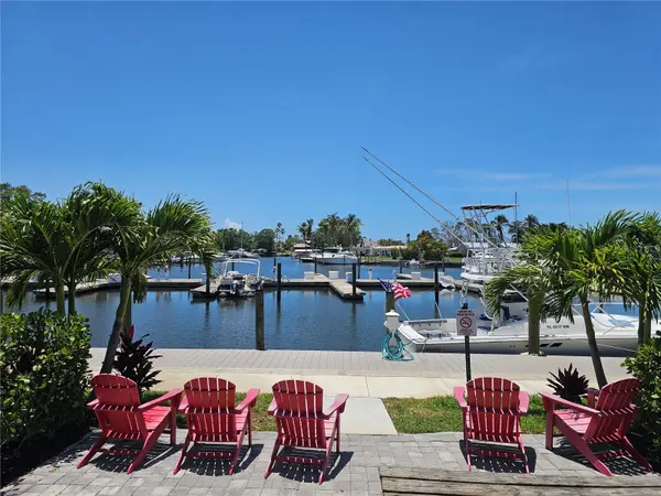 7150 N TAMIAMI TRL #N420, Sarasota, FL 34243