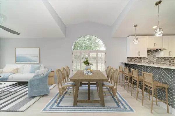 7488 ELEANOR CIR, Sarasota, FL 34243