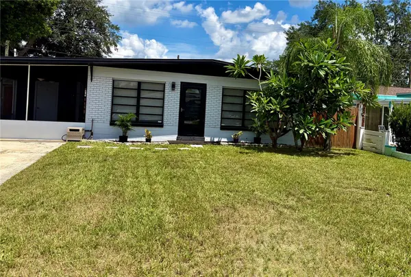 707 LAKEWOOD AVE, Tampa, FL 33613
