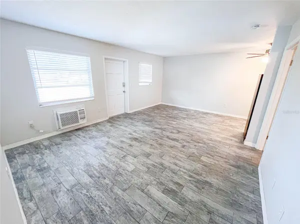 6373 GATEWAY AVE, Sarasota, FL 34231