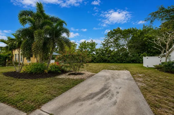463 ACACIA DR, Sarasota, FL 34234