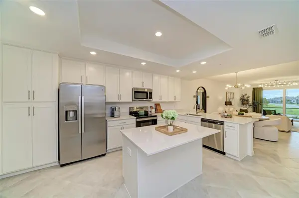 19015 SCALLOP LOOP #108, Lakewood Ranch, FL 34211