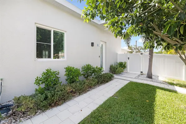 4524 RIVERWOOD AVE, Sarasota, FL 34231