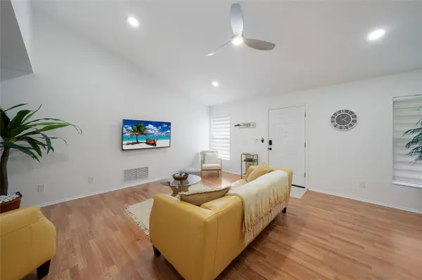 643 MOBILE RD, Venice, FL 34293