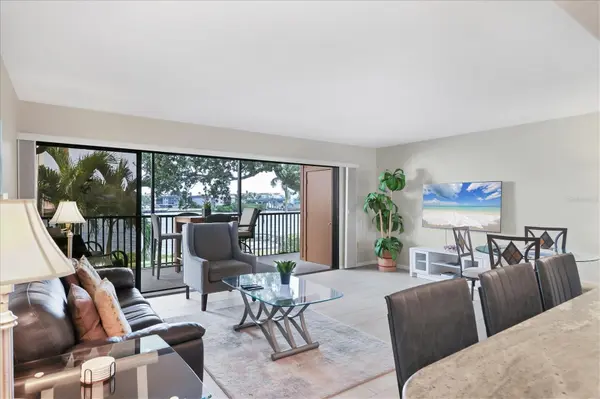 1900 COVE II PL #127, Sarasota, FL 34242