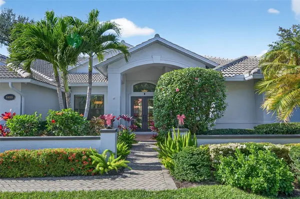 8455 WOODBRIAR DR, Sarasota, FL 34238