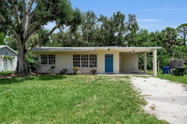 516 LAUREL RD W, Nokomis, FL 34275