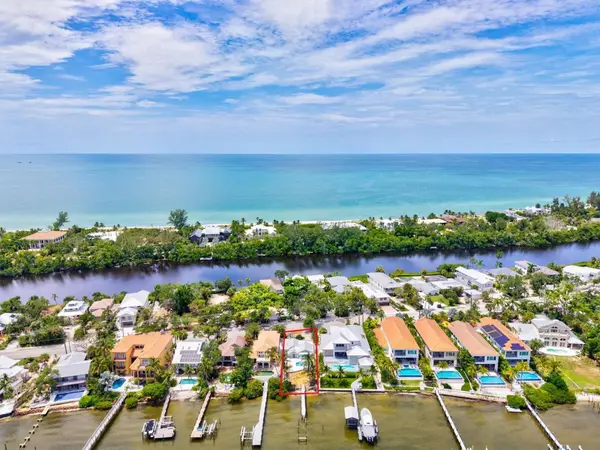 8009 MIDNIGHT PASS RD, Sarasota, FL 34242