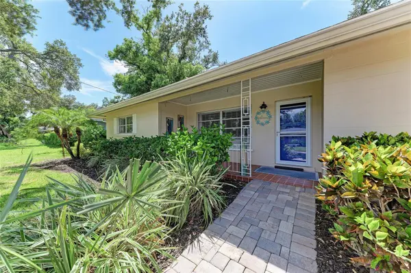 1214 21ST ST W, Bradenton, FL 34205