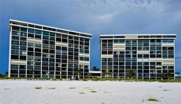 19 WHISPERING SANDS DR #401, Sarasota, FL 34242