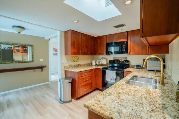 3289 FAIRHAVEN LN #112, Sarasota, FL 34239