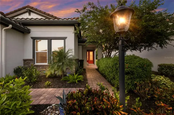 13807 AMERICAN PRAIRIE PL, Lakewood Ranch, FL 34211