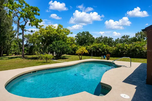 2331 MISSION VALLEY BLVD, Nokomis, FL 34275