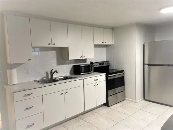 828 S TUTTLE AVE #B, Sarasota, FL 34237
