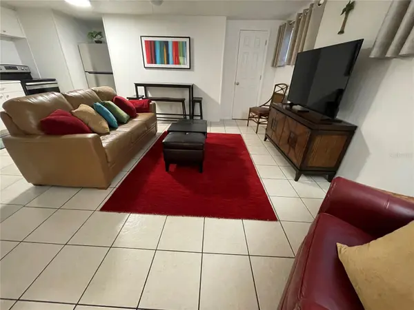 828 S TUTTLE AVE #B, Sarasota, FL 34237