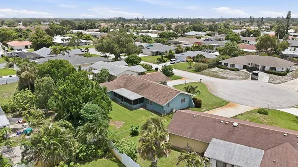 7402 13TH AVE W, Bradenton, FL 34209